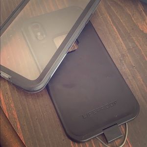 iphone xr lifeproof case